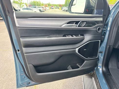 New 2026 Jeep Grand Wagoneer Limited AWD/4WD image 25