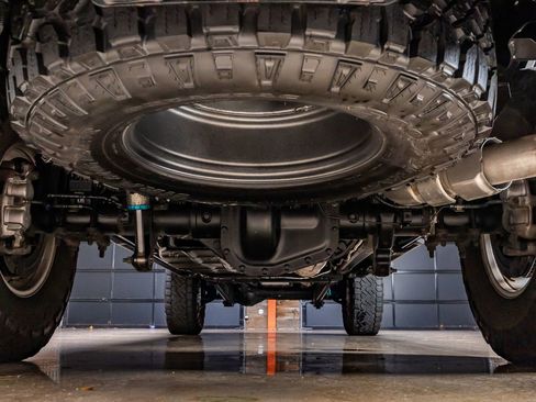 Used 2024 Ford F250 Platinum w/ Tremor Off-Road Package image 16