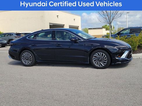 Certified 2025 Hyundai Sonata Limited image 3