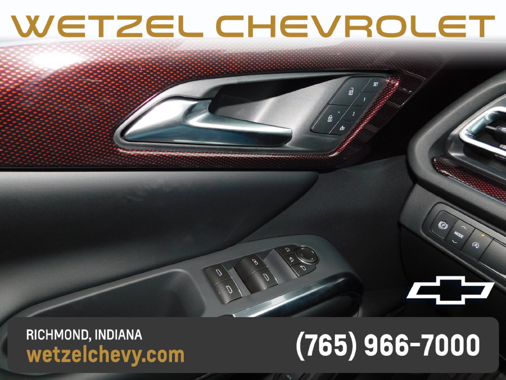 New 2027 Chevrolet Traverse RS w/ LPO, Floor Liner Package FWD image 36