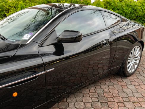 Used 2002 Aston Martin Vanquish image 39