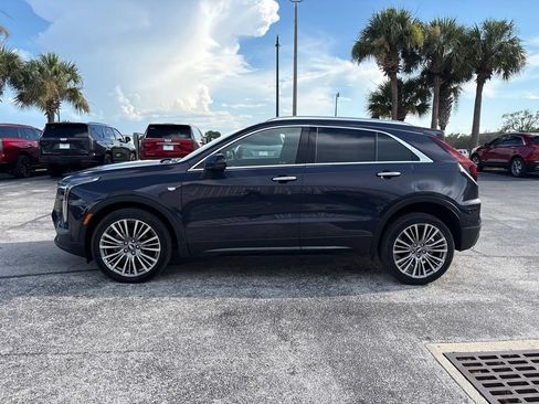 Used 2025 Cadillac XT4 Premium Luxury w/ Technology Package FWD image 11