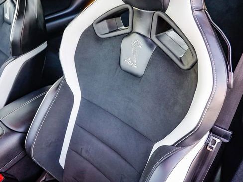 Used 2022 Ford Mustang Shelby GT500 w/ Carbon Fiber Track Pack image 25