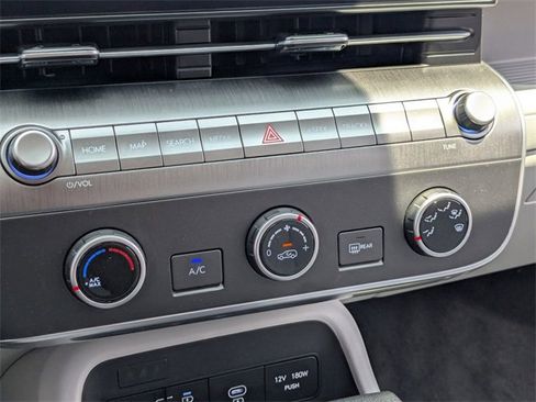 Used 2025 Hyundai Kona SE image 22