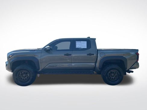 Used 2025 Toyota Tacoma TRD Off-Road w/ TRD Off Road Premium Package AWD/4WD image 2
