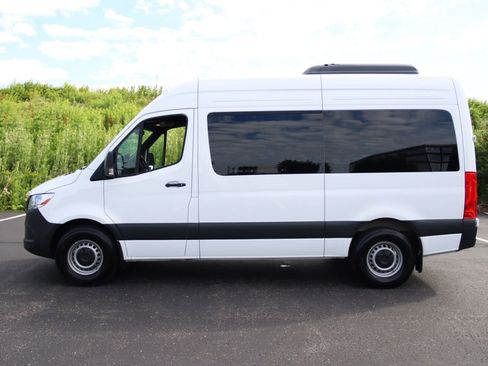 Used 2024 Mercedes-Benz Sprinter 2500 image 7