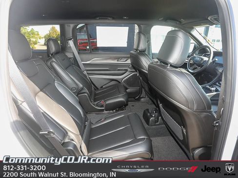 New 2025 Jeep Grand Cherokee L Limited AWD/4WD image 21