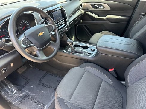 Used 2021 Chevrolet Traverse LS FWD image 11