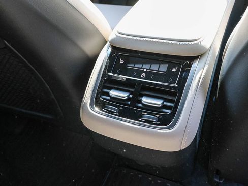 New 2026 Volvo XC90 B6 Ultra w/ Protection Package image 22