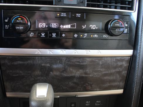 Used 2023 Nissan Armada Platinum w/ Captain's Chairs Package RWD image 57