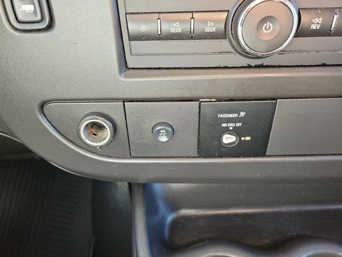 Used 2020 GMC Savana 2500 w/ Driver Convenience Package image 30