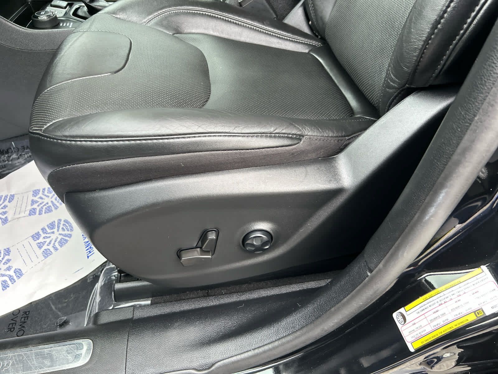 Used 2021 Jeep Cherokee Limited AWD/4WD image 12