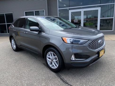 Certified 2023 Ford Edge SEL w/ Convenience Package AWD/4WD image 4