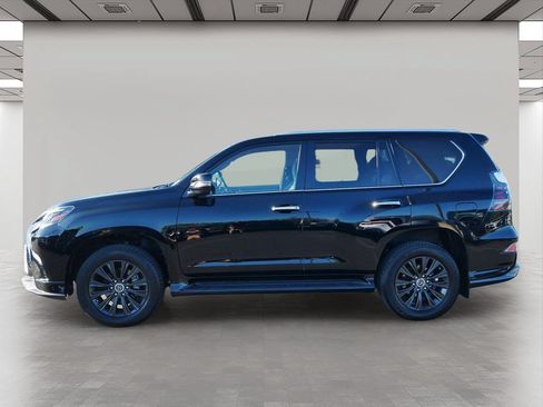 Certified 2023 Lexus GX 460 Luxury w/ Sport Design Package AWD/4WD image 3