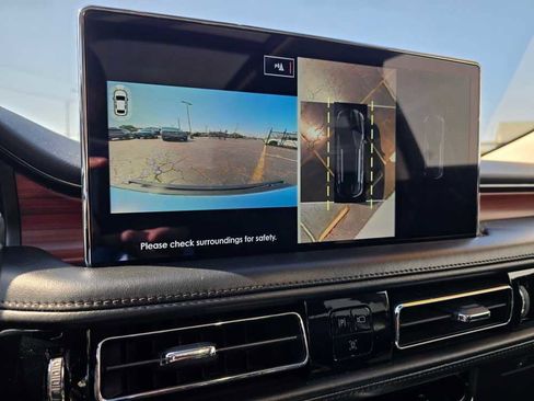 Used 2022 Lincoln Nautilus Reserve w/ Equipment Group 202A image 24