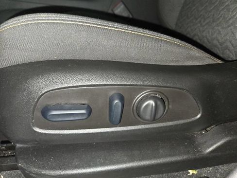 Used 2023 Chevrolet Equinox LT AWD/4WD image 12
