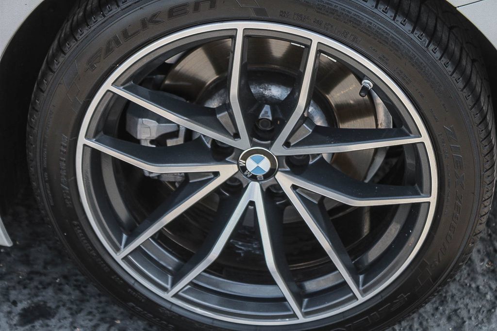 Used 2022 BMW Z4 sDrive30i w/ Driving Assistance Package RWD image 11
