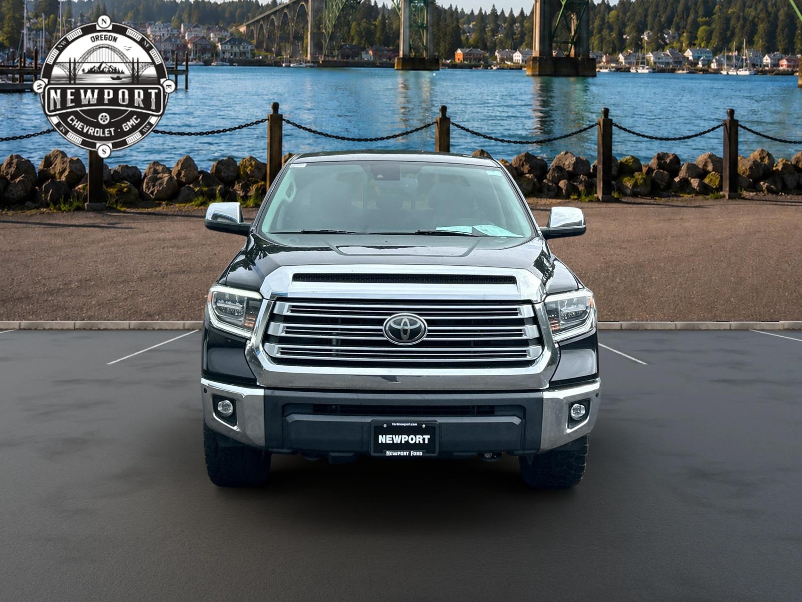 Used 2020 Toyota Tundra Limited w/ Limited Premium Package AWD/4WD image 2