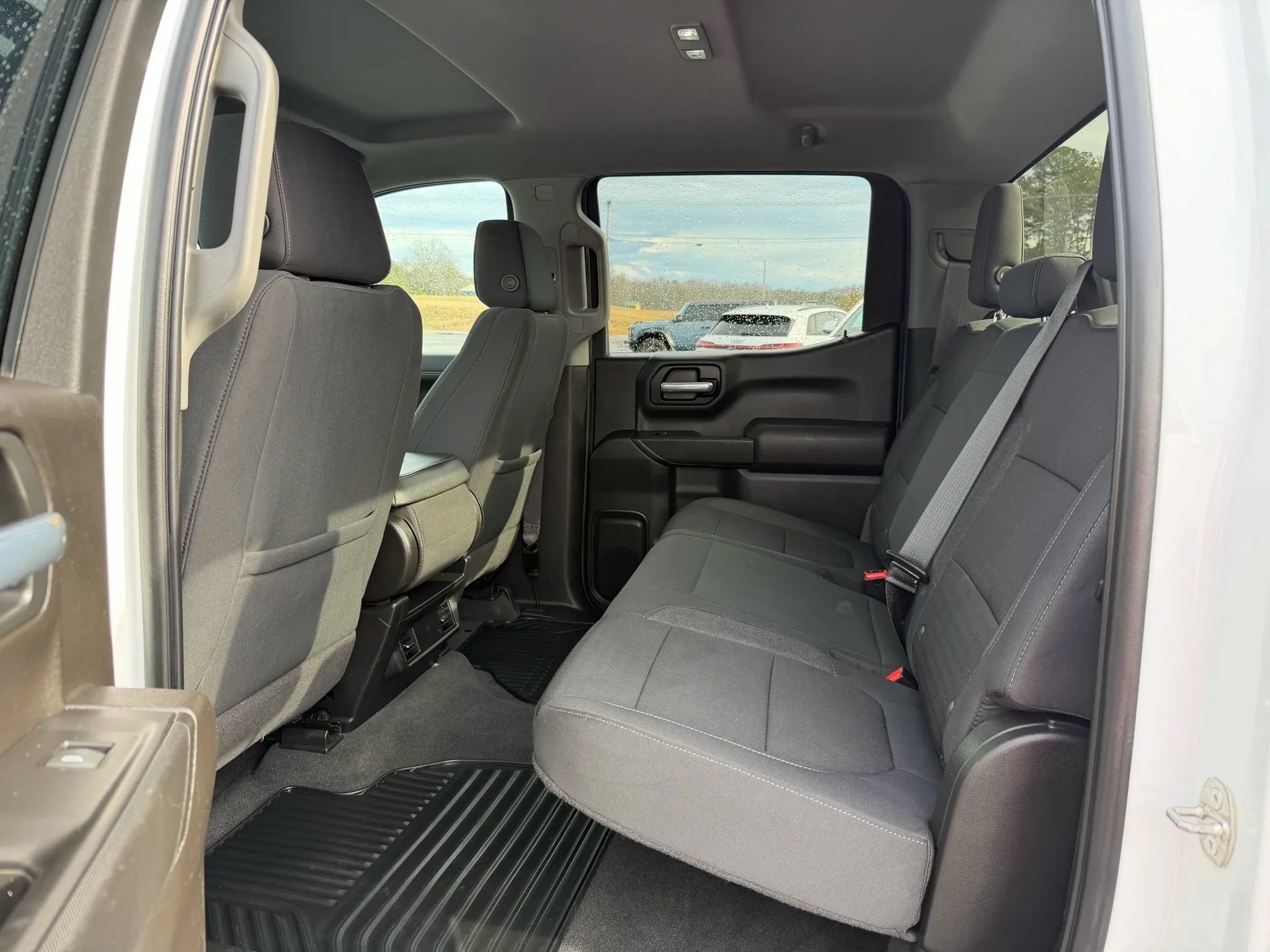Used 2021 Chevrolet Silverado 1500 LT w/ Z71 Off-Road Package AWD/4WD image 13