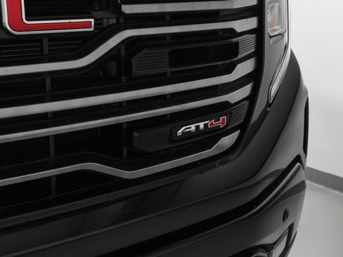 Used 2024 GMC Sierra 1500 AT4 w/ AT4 Carbonpro Edition AWD/4WD image 18