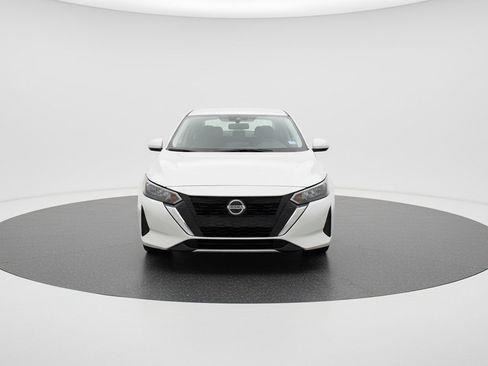Used 2025 Nissan Sentra SV FWD image 2