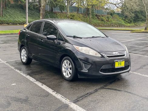 Used 2012 Ford Fiesta SE FWD image 7