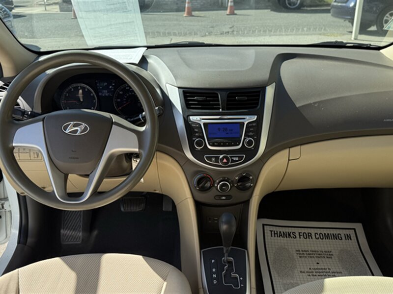 Used 2014 Hyundai Accent GLS FWD image 7