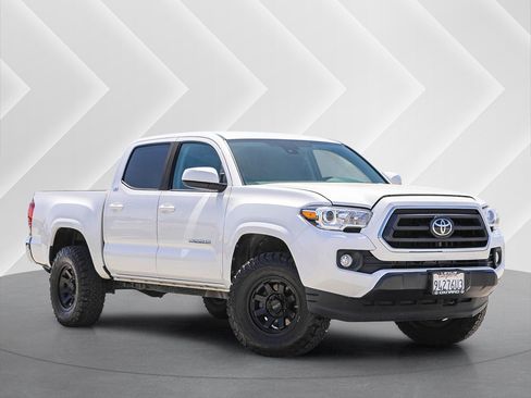 Used 2021 Toyota Tacoma SR5 RWD image 1