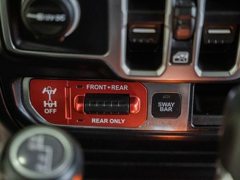 Used 2018 Jeep Wrangler Unlimited Rubicon image 27