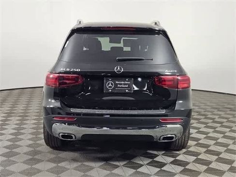 Certified 2025 Mercedes-Benz GLB 250 4MATIC image 7