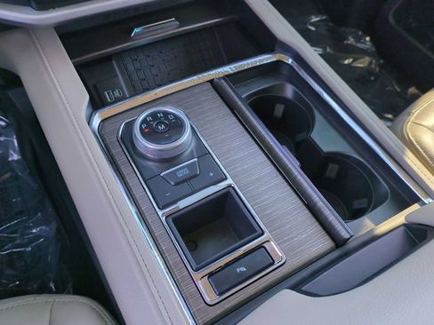 Used 2023 Ford Expedition Max Limited image 18