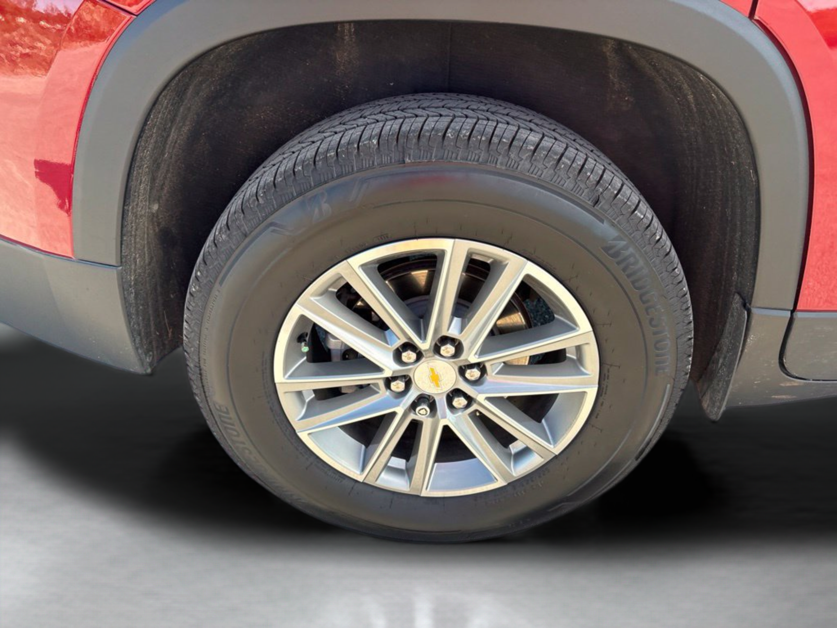 Used 2023 Chevrolet Traverse LT FWD image 31