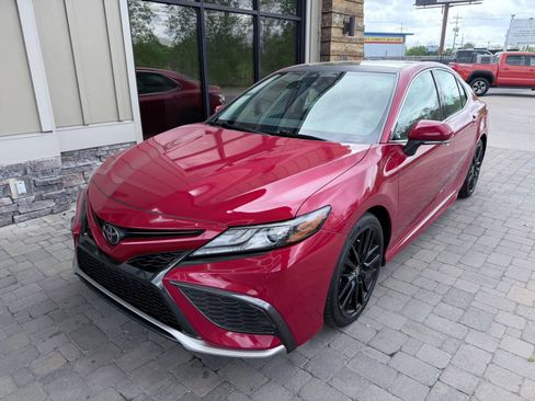 Used 2021 Toyota Camry XSE image 2