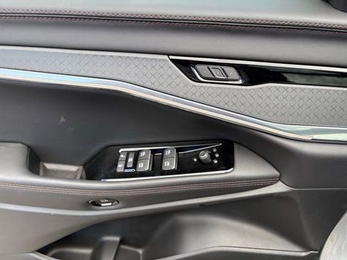 New 2025 Jeep Wagoneer S Limited w/ Comfort Package image 12