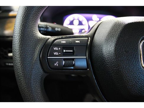 Used 2025 Honda Accord SE image 28