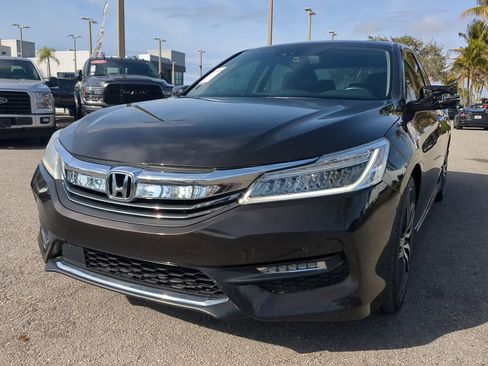 Used 2016 Honda Accord Touring image 9