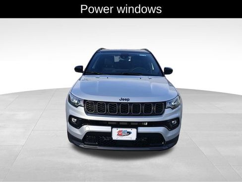 New 2026 Jeep Compass Latitude image 9