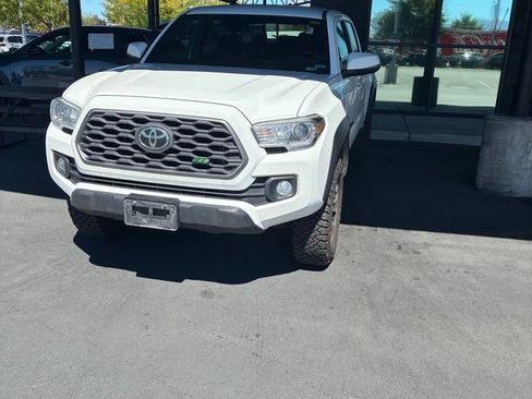 Used 2021 Toyota Tacoma TRD Off-Road w/ Blackout Package (TMS) AWD/4WD image 11