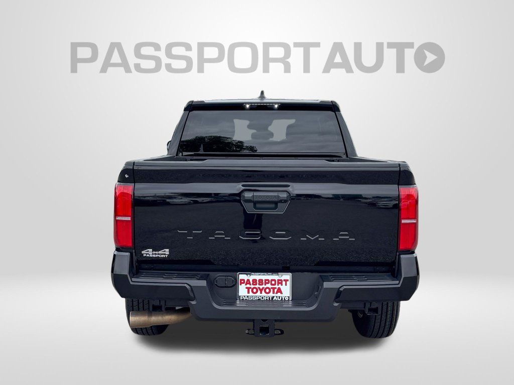 Certified 2025 Toyota Tacoma SR5 AWD/4WD image 6