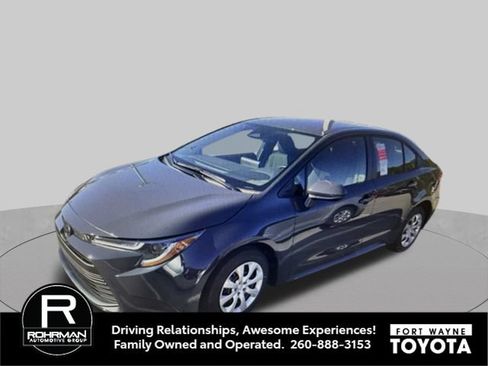 Used 2024 Toyota Corolla LE FWD image 9
