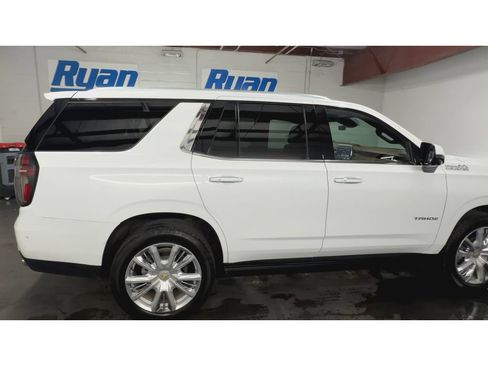 Certified 2023 Chevrolet Tahoe High Country AWD/4WD image 9