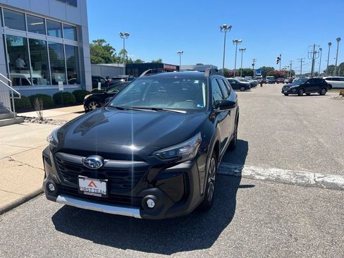 Used 2025 Subaru Outback Limited AWD/4WD image 7