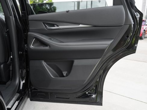 Certified 2026 INFINITI QX60 Luxe w/ Family Package FWD image 34