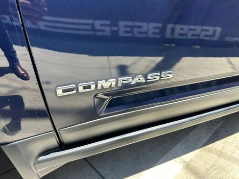 Used 2017 Jeep Compass High Altitude AWD/4WD image 12