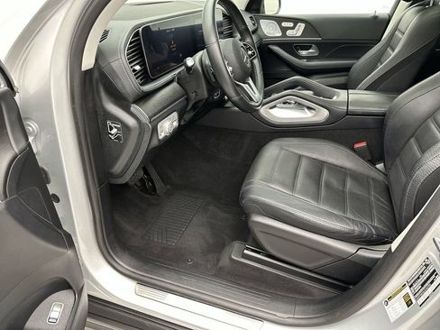 Used 2020 Mercedes-Benz GLS 450 4MATIC image 11