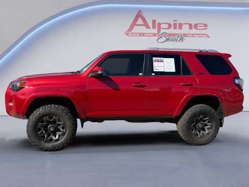 Used 2016 Toyota 4Runner Trail Premium AWD/4WD image 2