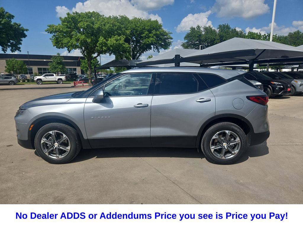 Used 2025 Chevrolet Blazer LT AWD/4WD image 3
