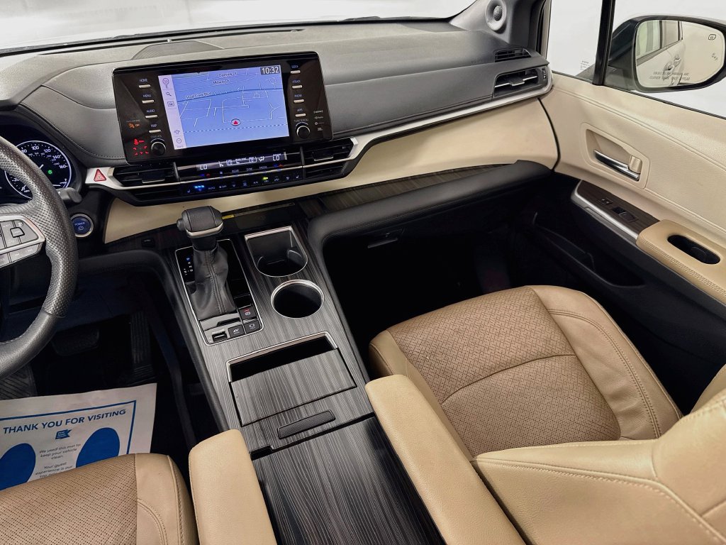 Used 2022 Toyota Sienna Limited FWD image 30