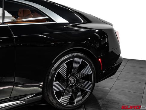 Used 2024 Rolls-Royce Spectre w/ Spectre Launch Package AWD/4WD image 16