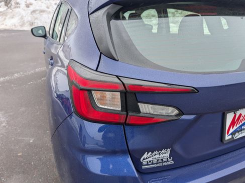 Certified 2025 Subaru Impreza 2.0i image 17